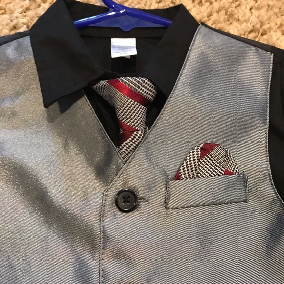 4 piece toddler George suit. NWOT. Adorable! - Picture 3 of 4